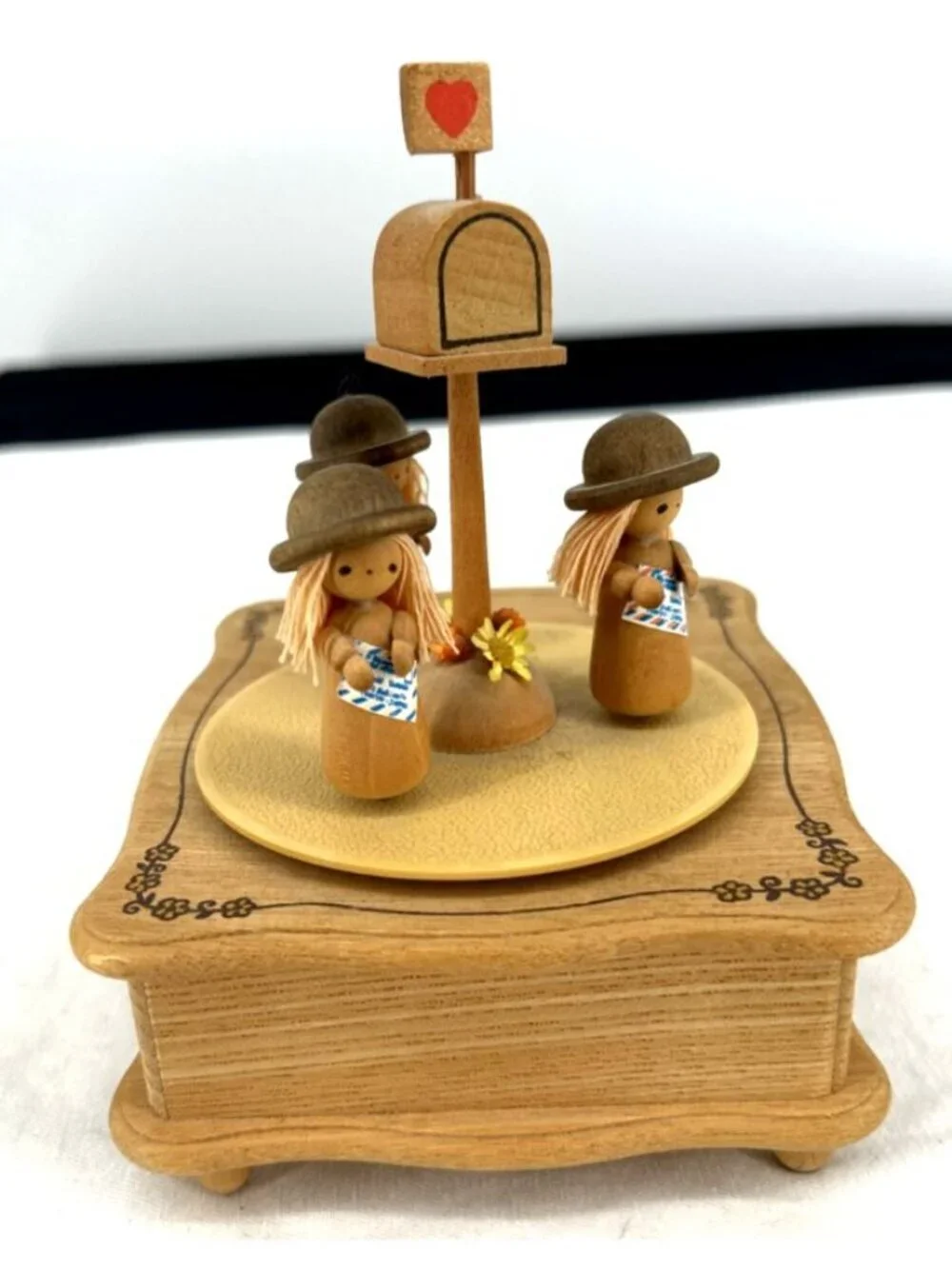 Schmid Music Box Wood Dancing Spinning Girls Waiting for Love Letters Works - Picture 6 of 8